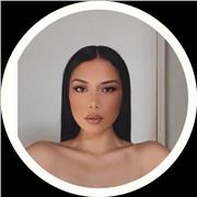 Licenciada en Comunicación Social. Ofrece clases de Lenguaje a niños. Llevando al máximo sus capacidades de enseñanza dentro de la literatura. 
Mi metodología consiste en prácticas respetuosas y dinámicas.